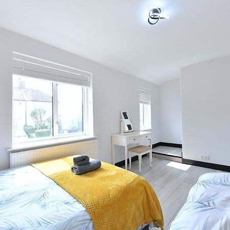 North West London Escape Villa Mill Hill Buitenkant foto