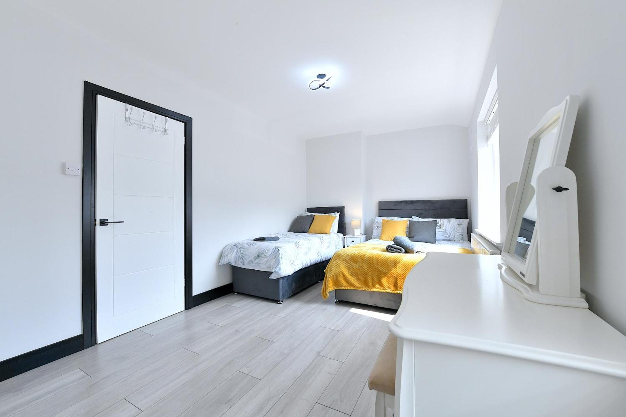 North West London Escape Villa Mill Hill Buitenkant foto